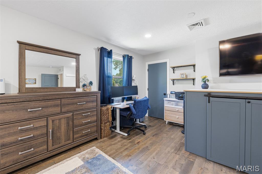 Pointe Base - Residential