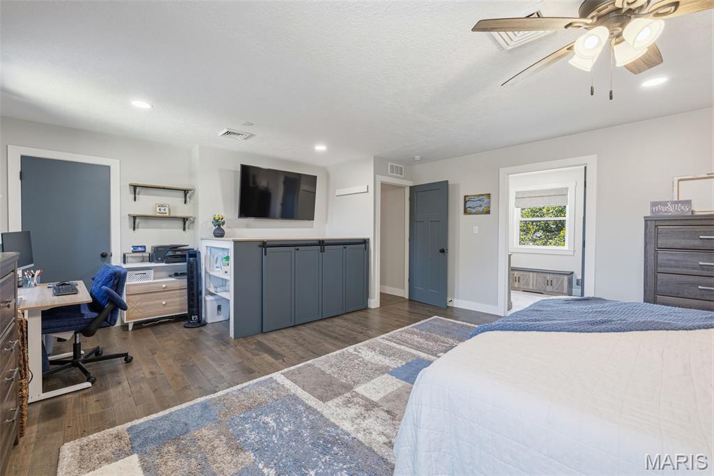 Pointe Base - Residential