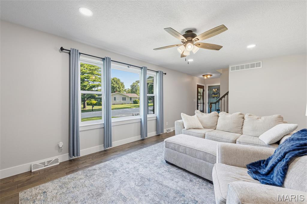 Pointe Base - Residential