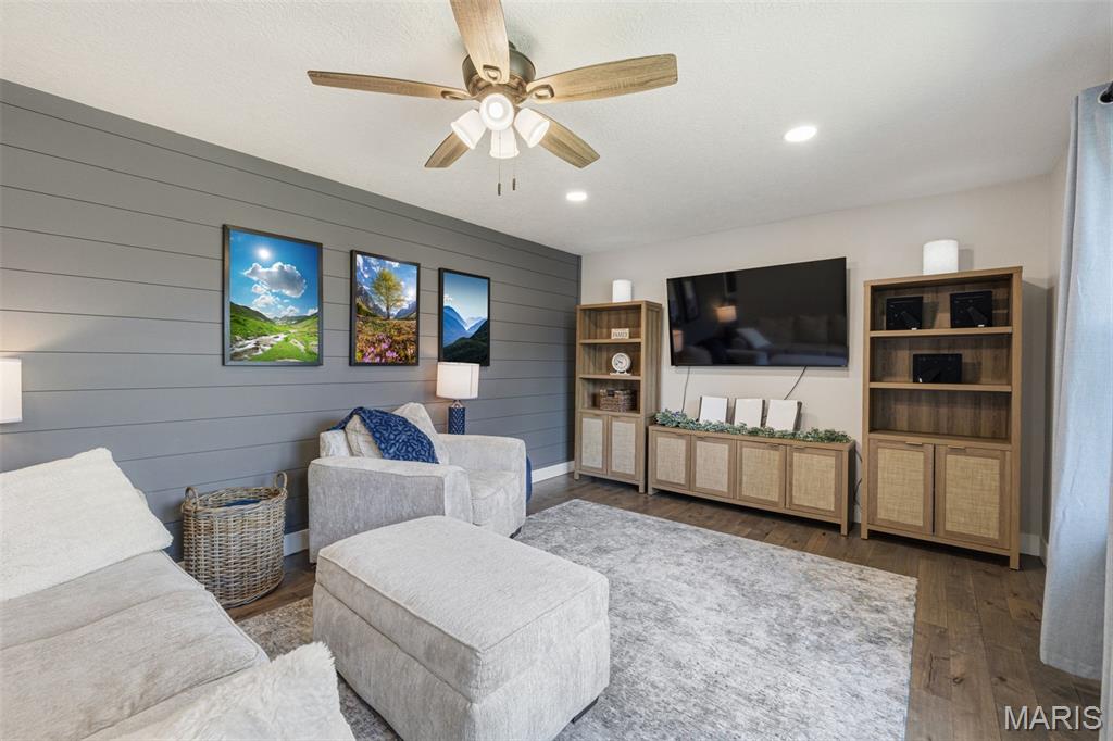 Pointe Base - Residential