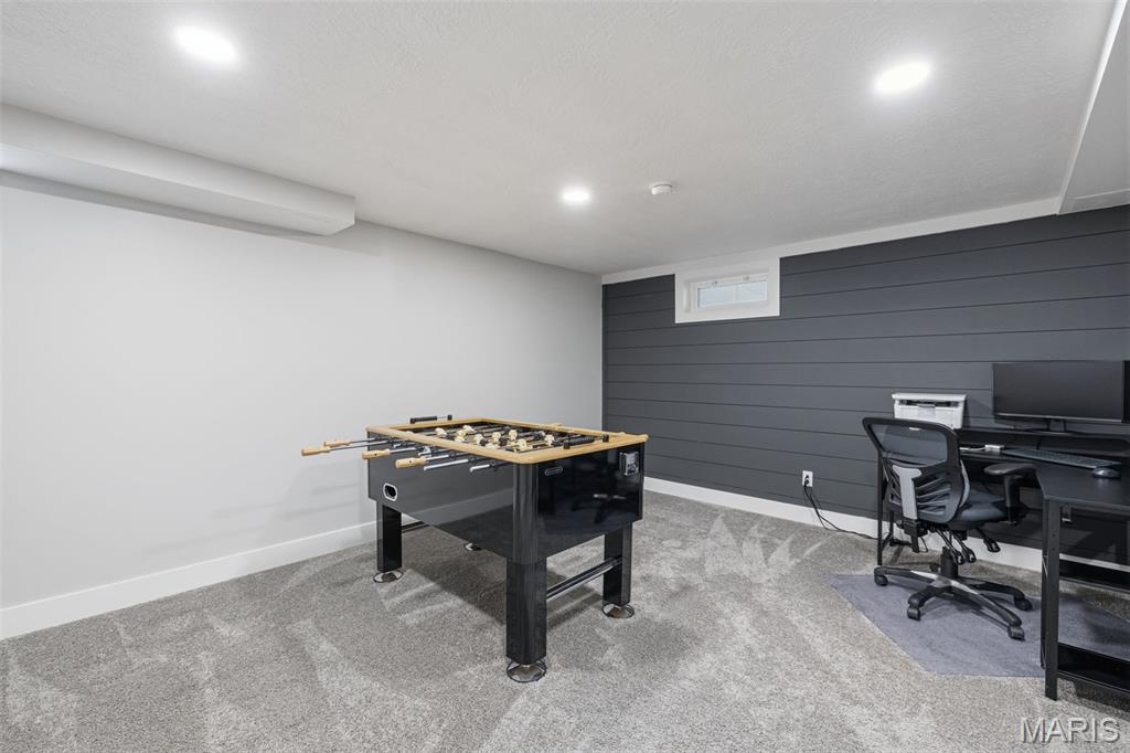 Pointe Base - Residential