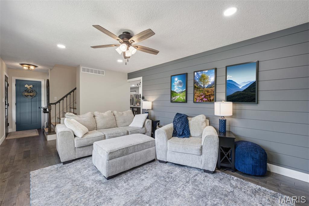 Pointe Base - Residential