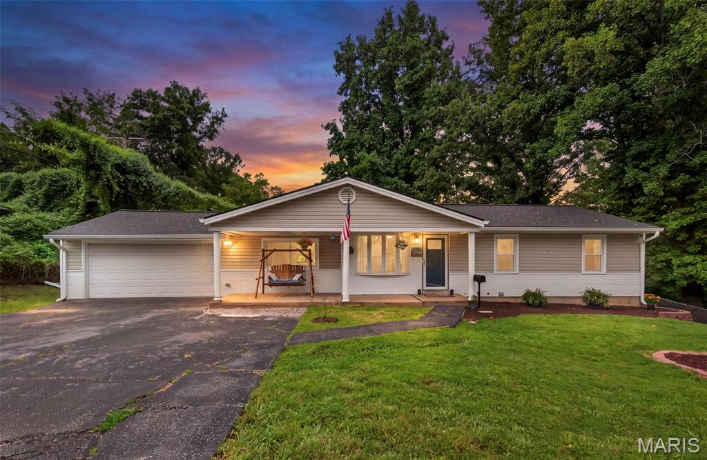 Welcome home to this beautifully updated ranch in the highly sought-after Pattonville School District! Offering 1,946 total square feet of living space, this move-in-ready home features 3 bedrooms, 1 full bathroom, and sits on an impressive 0.67-acre lot - providing plenty of room to relax, entertain, or enjoy the outdoors.
Inside, you’ll find fresh updates throughout, including new interior paint, updated light fixtures, blinds, trim, and a refreshed bathroom with a new vanity and mirror. The finished walkout lower level includes an additional sleeping area, making it an ideal space for guests, a home office, or a flexible recreation room.
Enjoy peace of mind with major recent improvements, including new windows, a new furnace, a new water heater, and a Class 4 impact-resistant roof, offering added durability and potential insurance savings.
With its spacious lot, tasteful updates, and fantastic location close to parks, shopping, dining, and major highways, this home is one you won’t want to miss. Schedule your showing today!