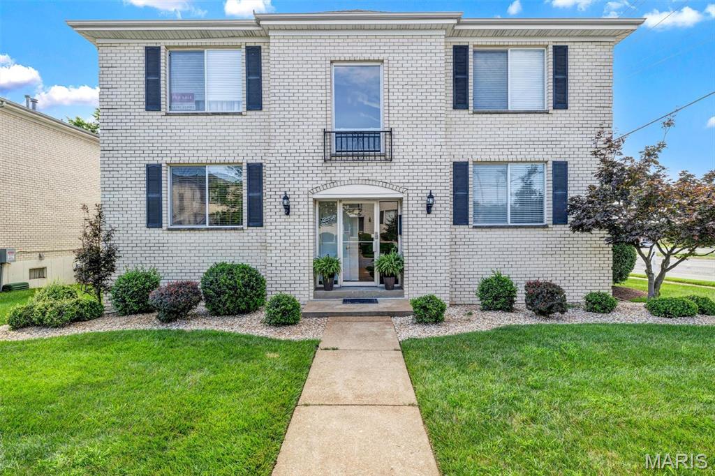 Welcome to this well-maintained 2-bedroom, 2-bath condo located in the highly sought-after Lindbergh School District! Offering the perfect blend of the privacy of a home with the convenience of condo living, this spacious unit features a desirable main-floor primary suite with a walk-in shower, separate dining area, pantry, dishwasher, and electric range. Newer carpet adds a fresh touch throughout.

Enjoy secure entry from both the front door and the attached one-car garage (Space #3), with additional parking available both in front of and behind the building. Private laundry area is accessible in the lower level by the private storage area.

This property has been a successful investment for the past 24 years and offers an excellent opportunity for both owner-occupants and investors. There is no cap on the number of rental units within the community. Short-term rentals, including VRBO and Airbnb, are not permitted, and the minimum lease term is 12 months. Rental rates in the community typically range from $1,500-$1,600 per month. Don’t miss this fantastic opportunity to own a low-maintenance property in a convenient location close to shopping, dining, parks, and major highways!