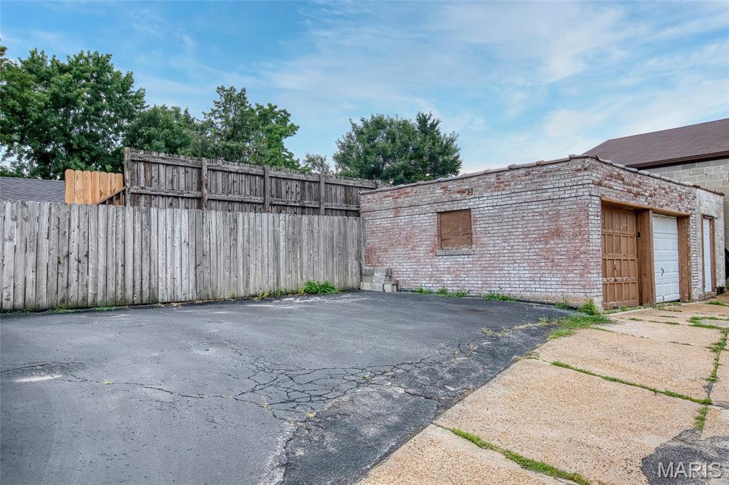 Gravois Weber Park - Residential Lease