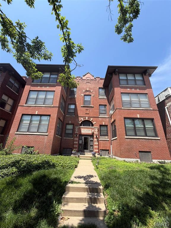 First Amendment/Pershing Ave - Residential