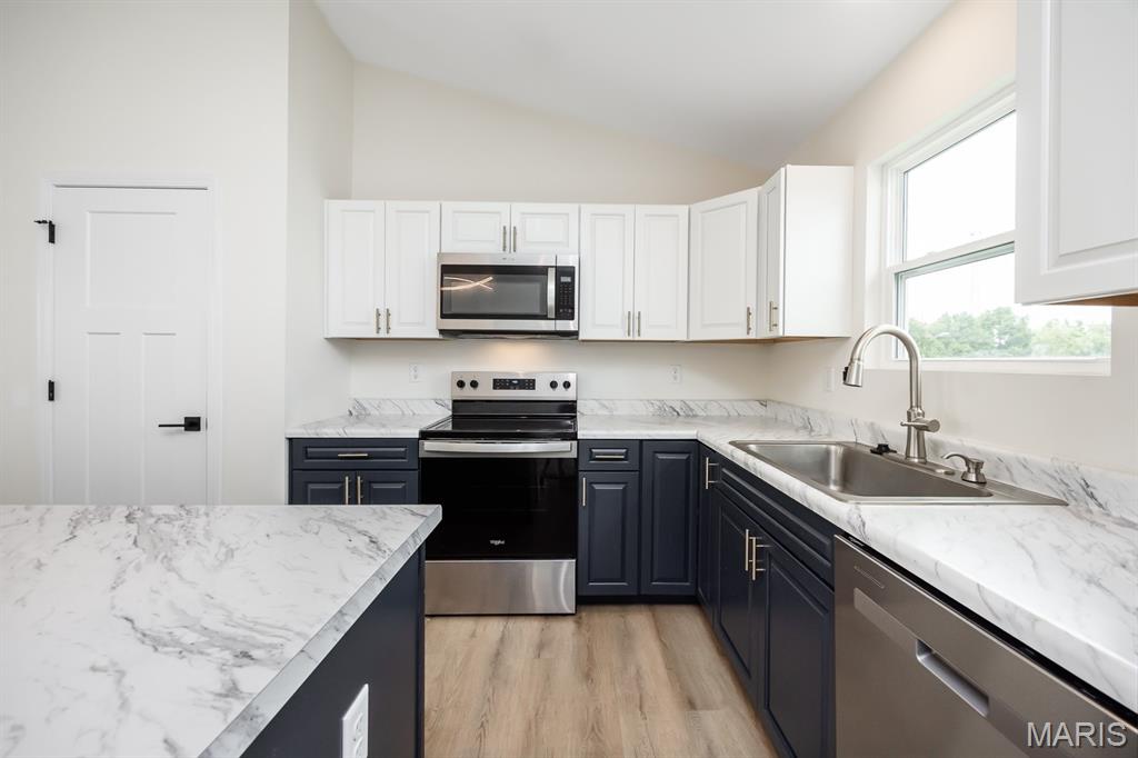 WINDSOR ESTATES - Residential