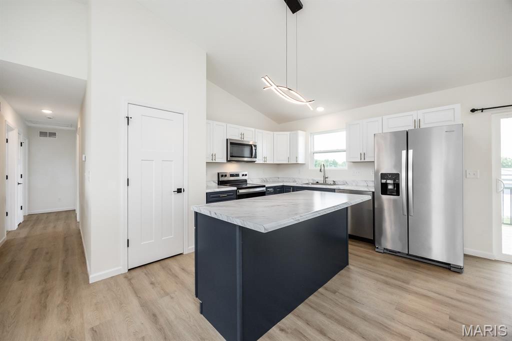 WINDSOR ESTATES - Residential