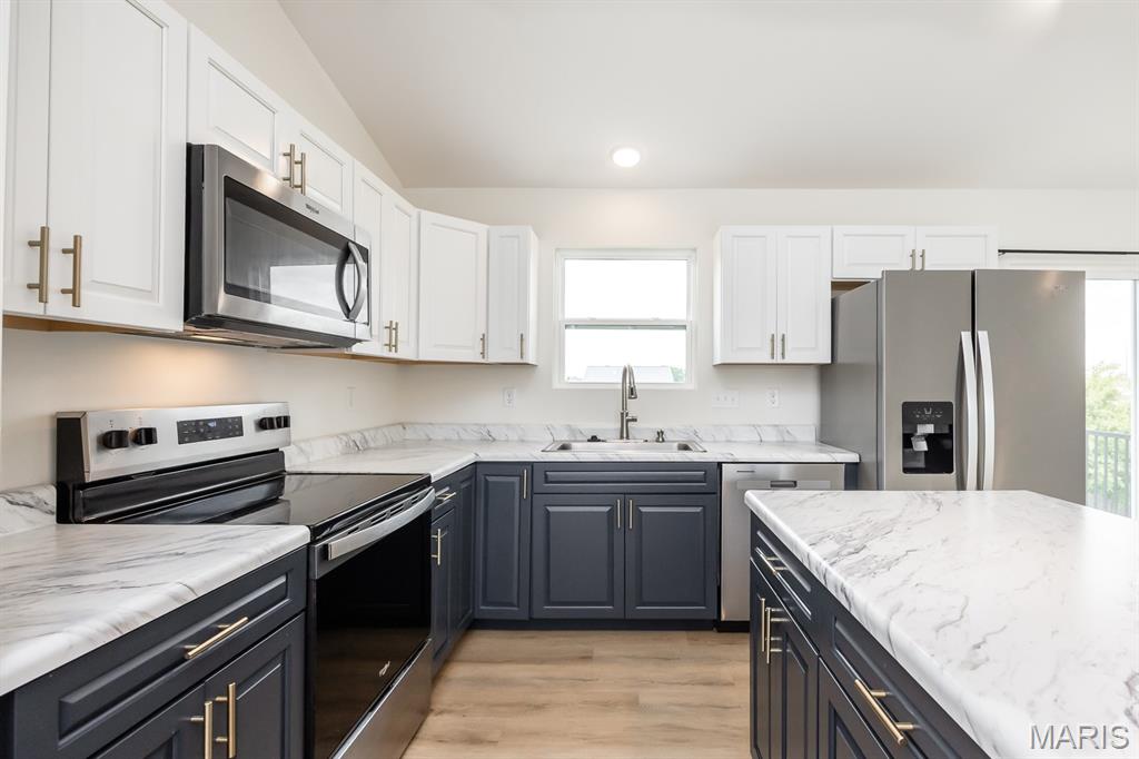 WINDSOR ESTATES - Residential