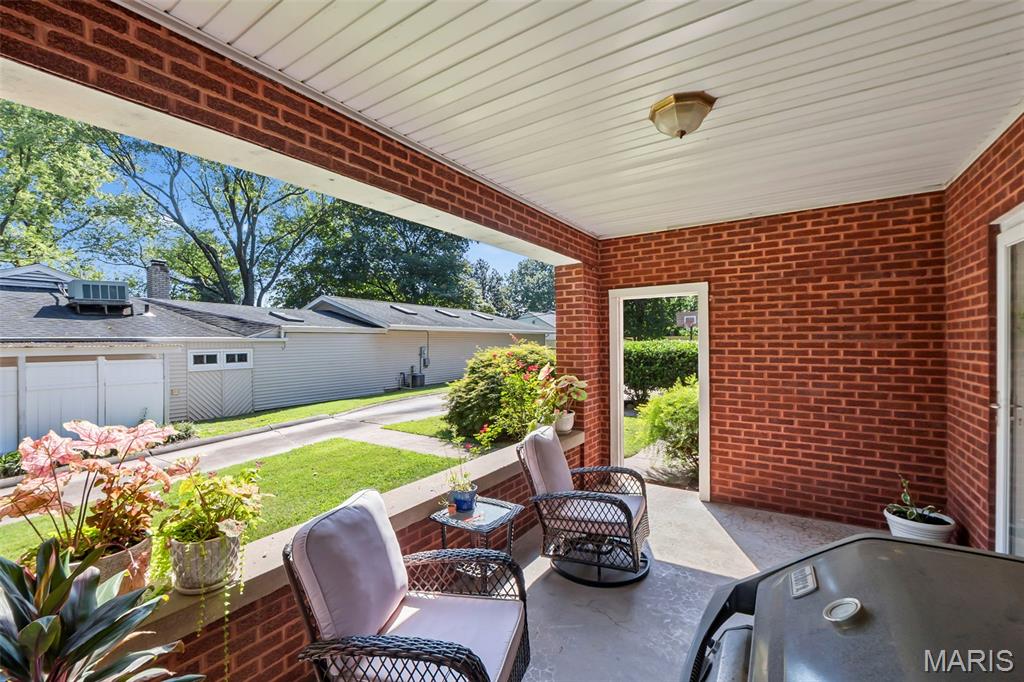 Tuck - Residential
