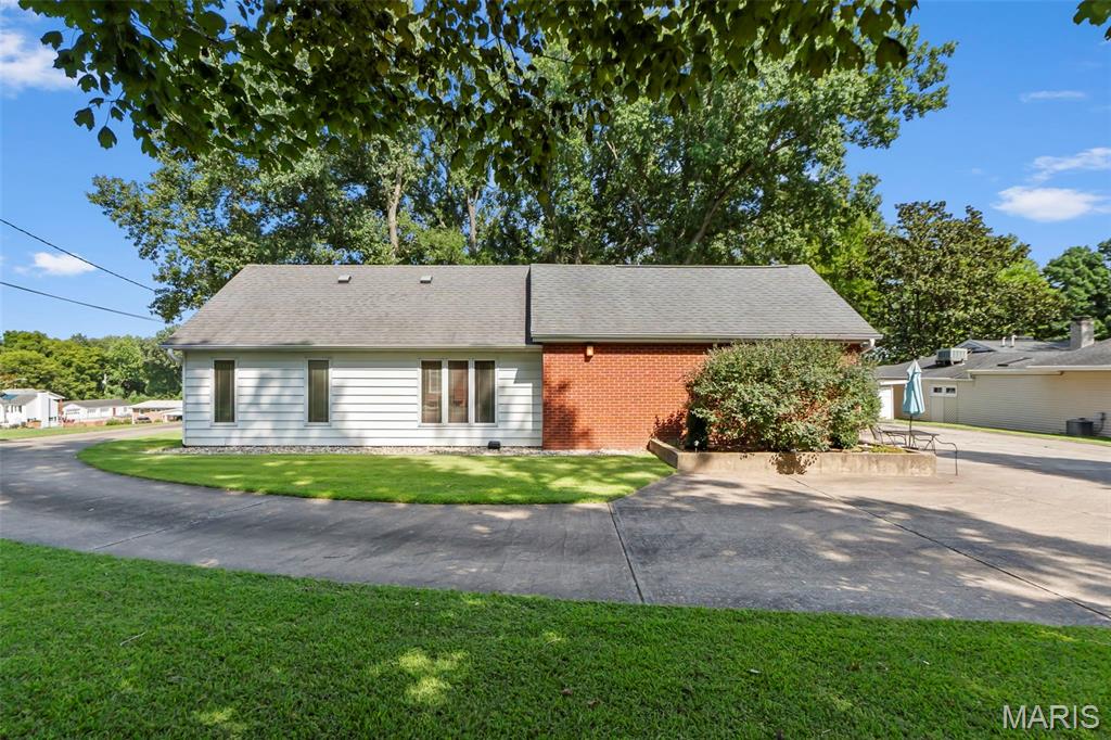 Tuck - Residential