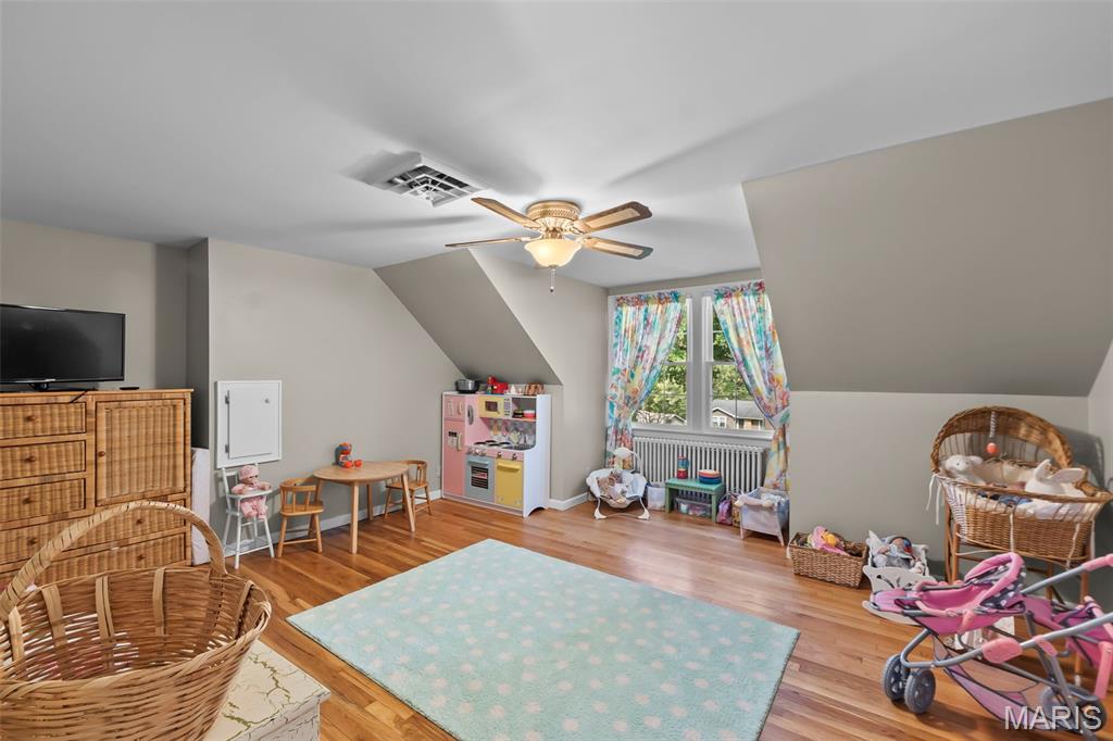 Tuck - Residential