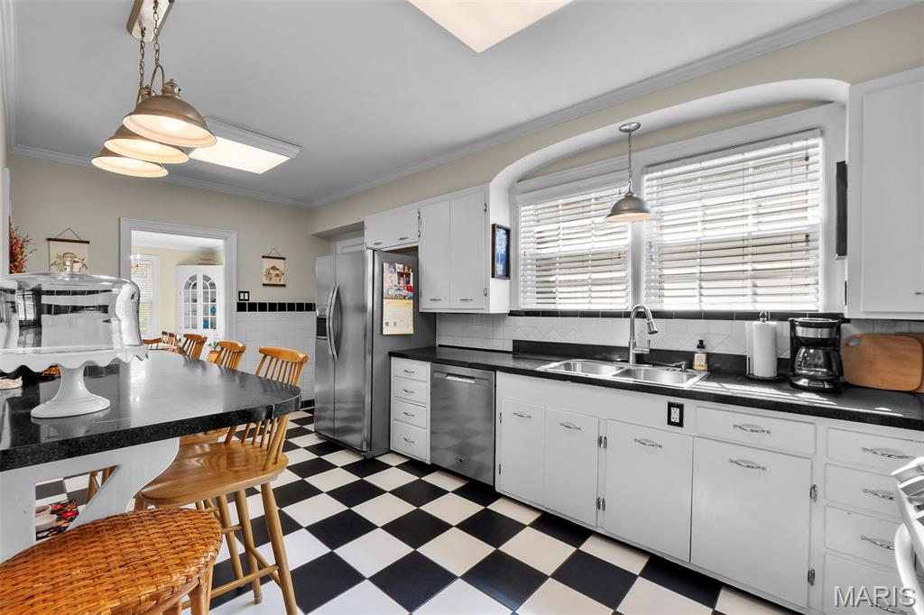 Tuck - Residential