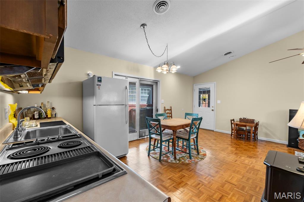 Tuck - Residential