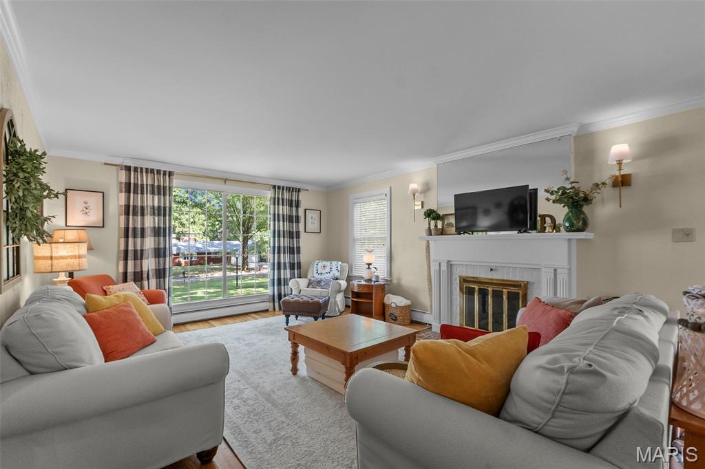 Tuck - Residential