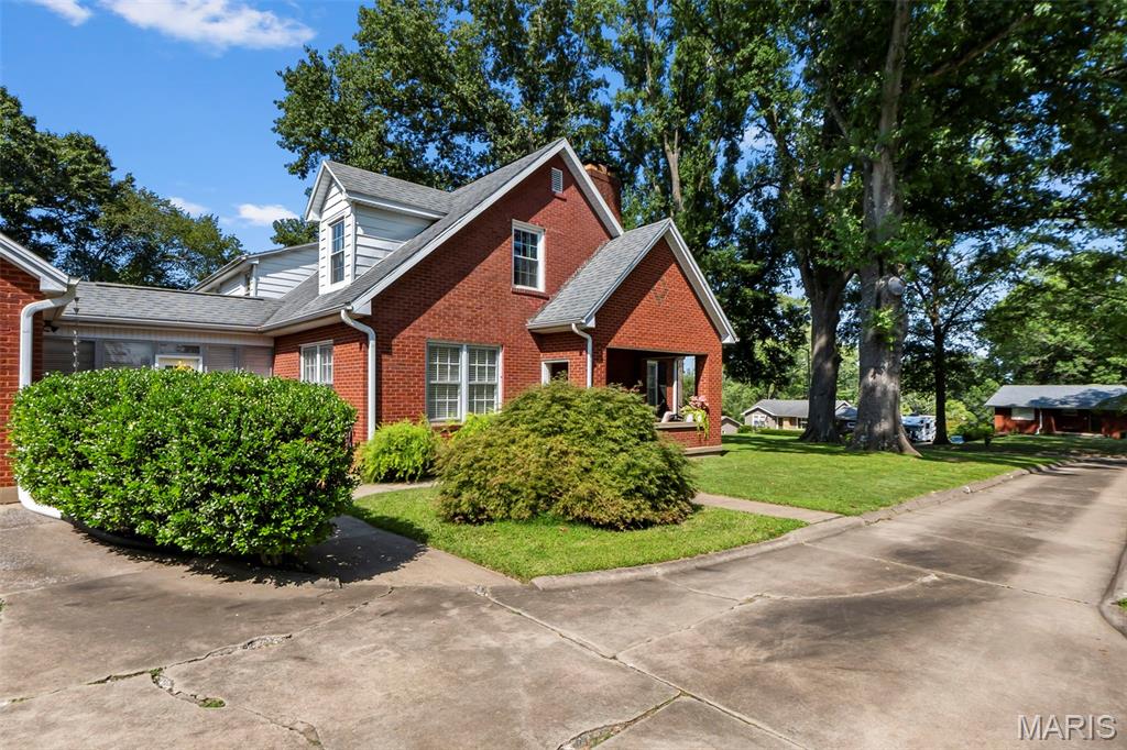 Tuck - Residential
