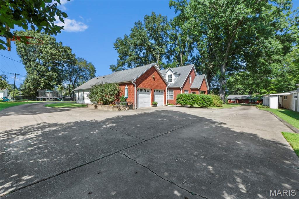Tuck - Residential