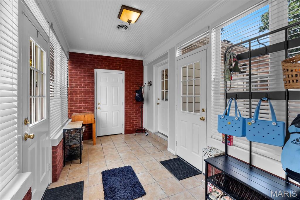 Tuck - Residential