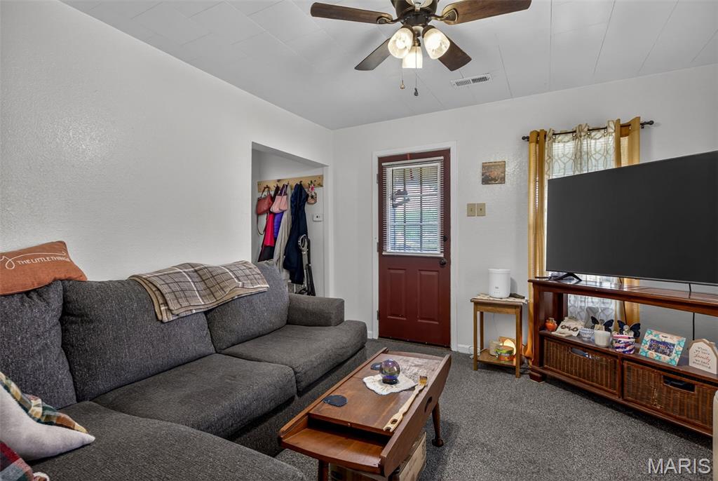 EAST FEDERAL /TOWN OF/ - Residential
