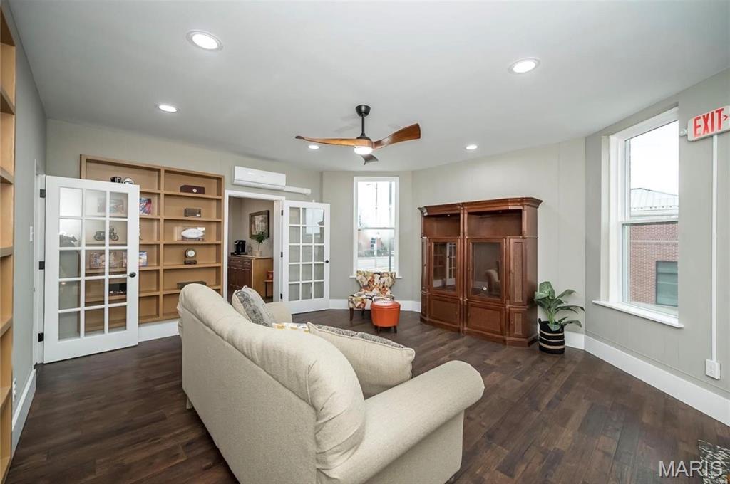 Columbian Place - Residential