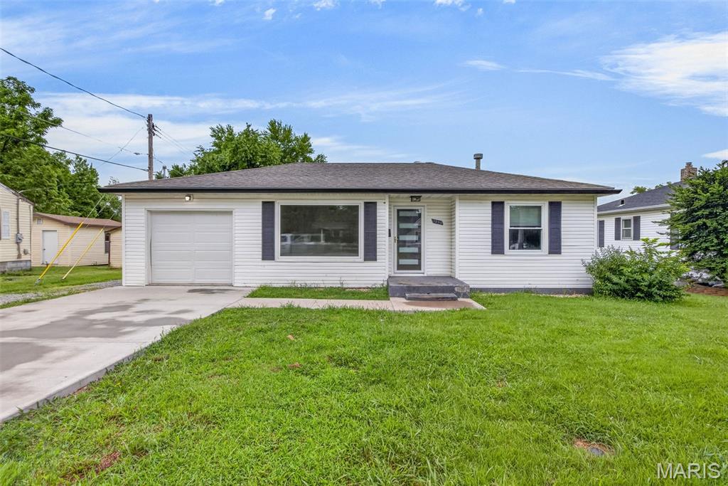 Completely remodeled and move-in ready! This beautiful 3-bedroom, 2-bath home is located in the highly sought-after Farmington School District, just minutes from the heart of Farmington with convenient access to shopping, dining, schools, and parks. Step inside to discover a fresh, modern interior featuring an inviting floor plan, a spacious living area, and an updated kitchen ready for everyday living and entertaining. The private primary suite offers its own full bath, creating the perfect retreat. Additional highlights include a dedicated laundry room, a 1-car attached garage, and a fully fenced backyard ideal for children, pets, or outdoor gatherings. Whether you're a first-time homebuyer, downsizing, or simply looking for a turnkey property, this home is one you won't want to miss!