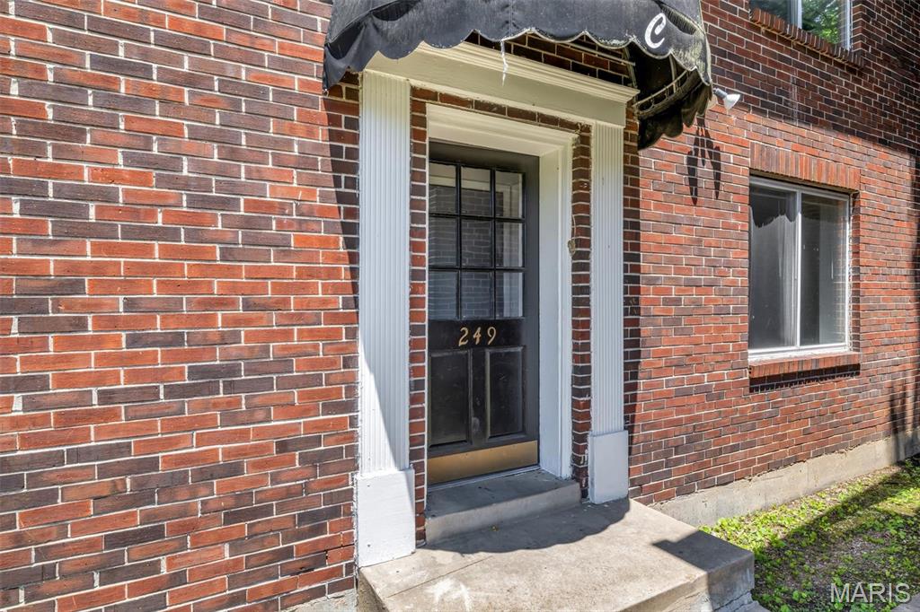 Riverview Gardens - Residential Lease