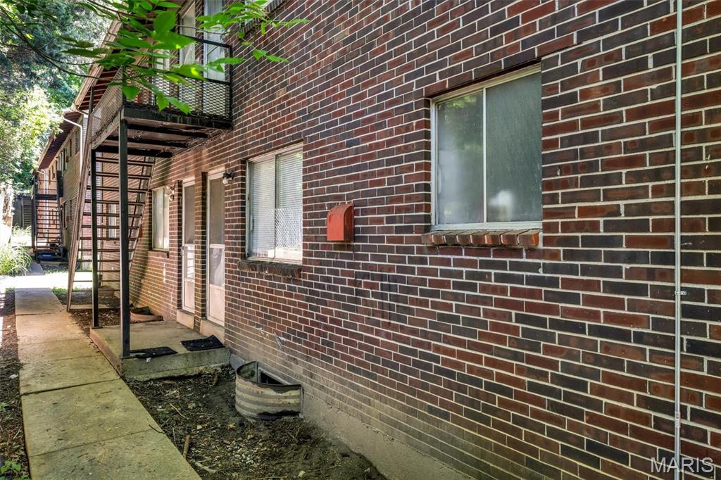 Riverview Gardens - Residential Lease