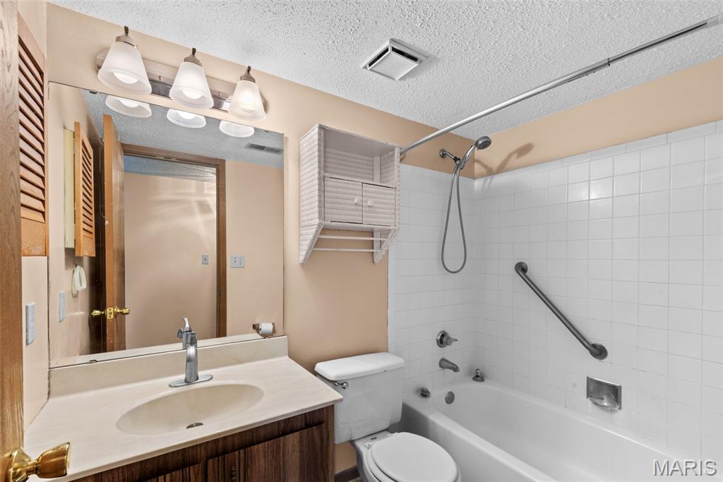 Ashton Place Condo - Residential