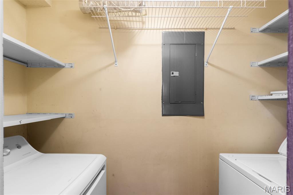 Ashton Place Condo - Residential