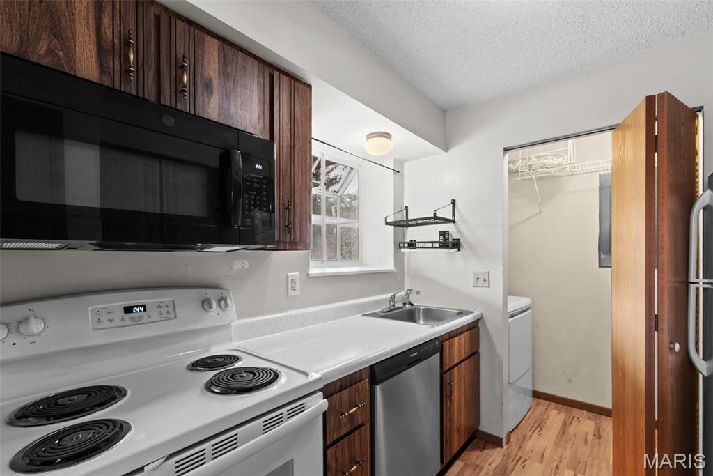 Ashton Place Condo - Residential