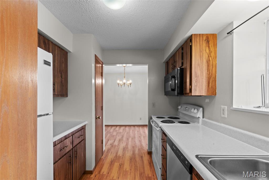 Ashton Place Condo - Residential