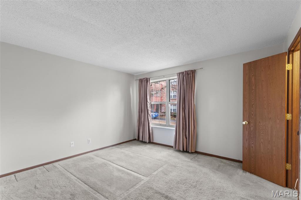 Ashton Place Condo - Residential