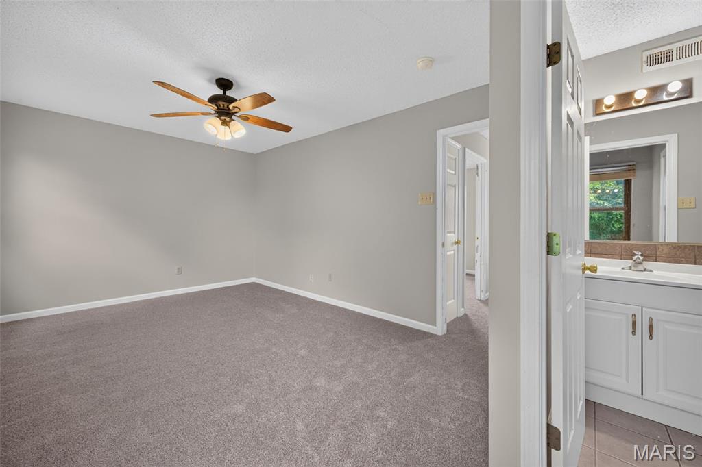 Hidden Meadow Condo 16 - Residential