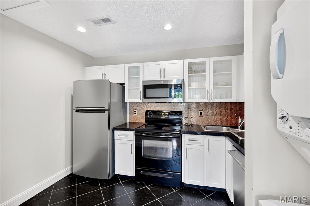Brentwood Forest Condo Ph Three - Residential