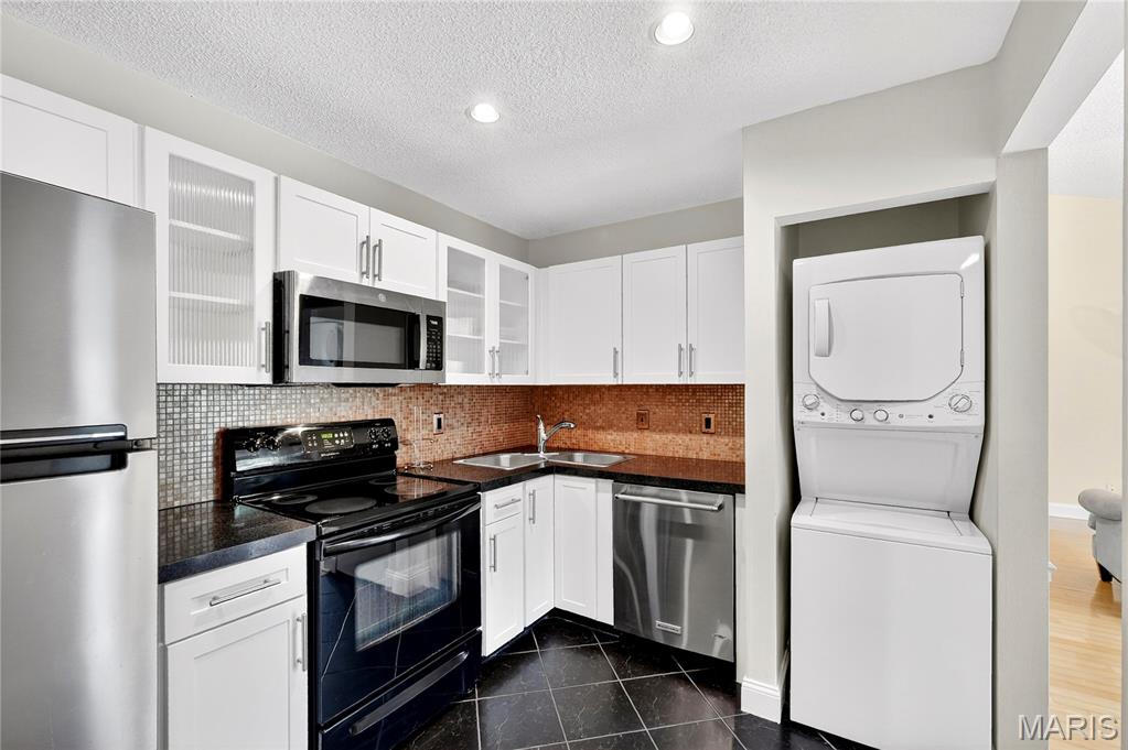 Brentwood Forest Condo Ph Three - Residential