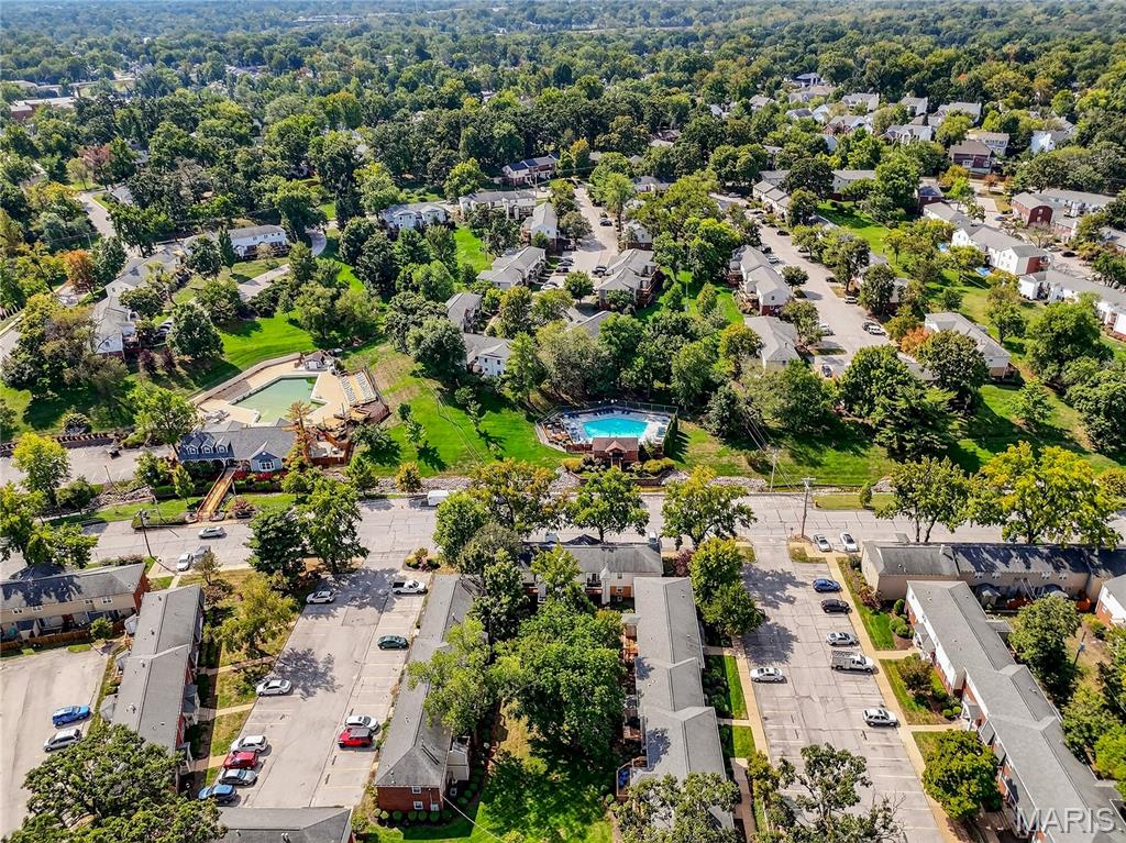 Brentwood Forest Condo Ph Three - Residential