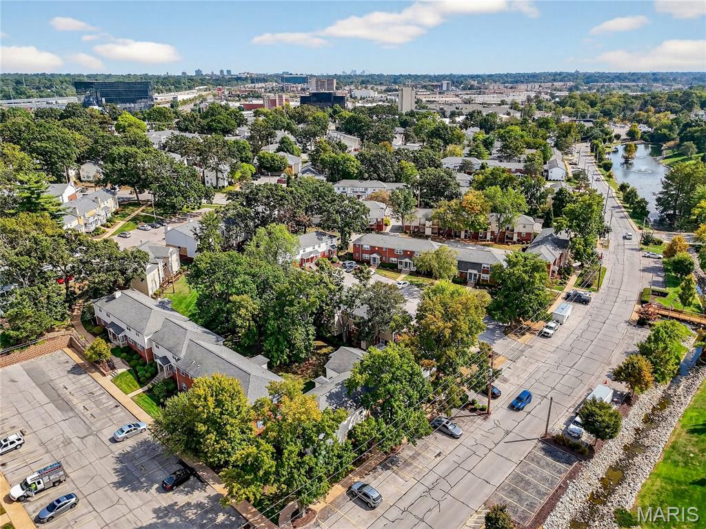 Brentwood Forest Condo Ph Three - Residential