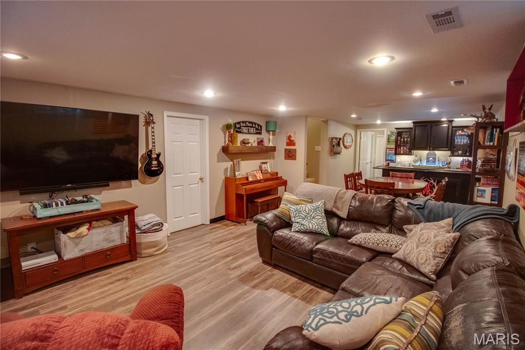 Whispering Oaks #14 - Residential