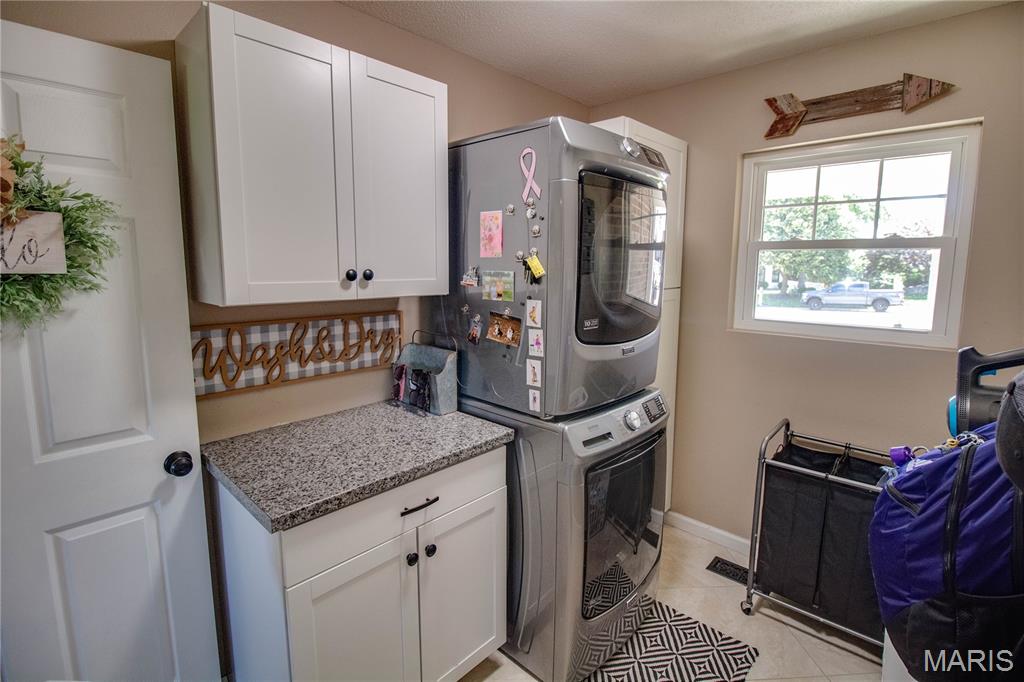Whispering Oaks #14 - Residential
