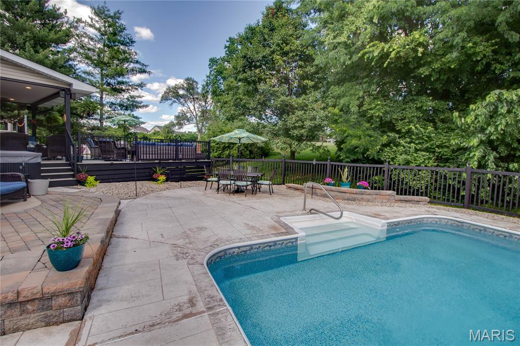 Whispering Oaks #14 - Residential