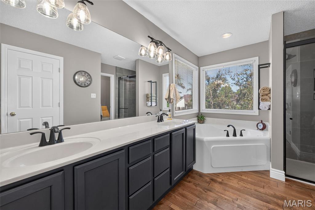 Est At Highgrove - Residential