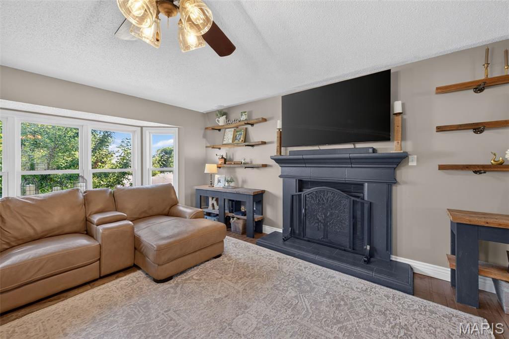 Est At Highgrove - Residential