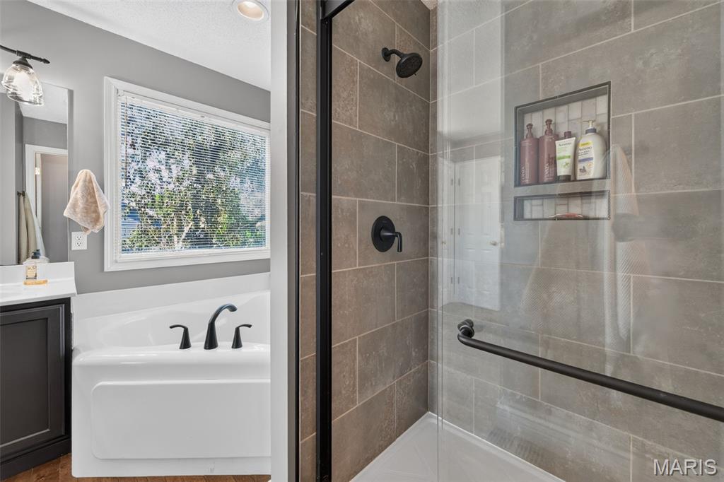 Est At Highgrove - Residential