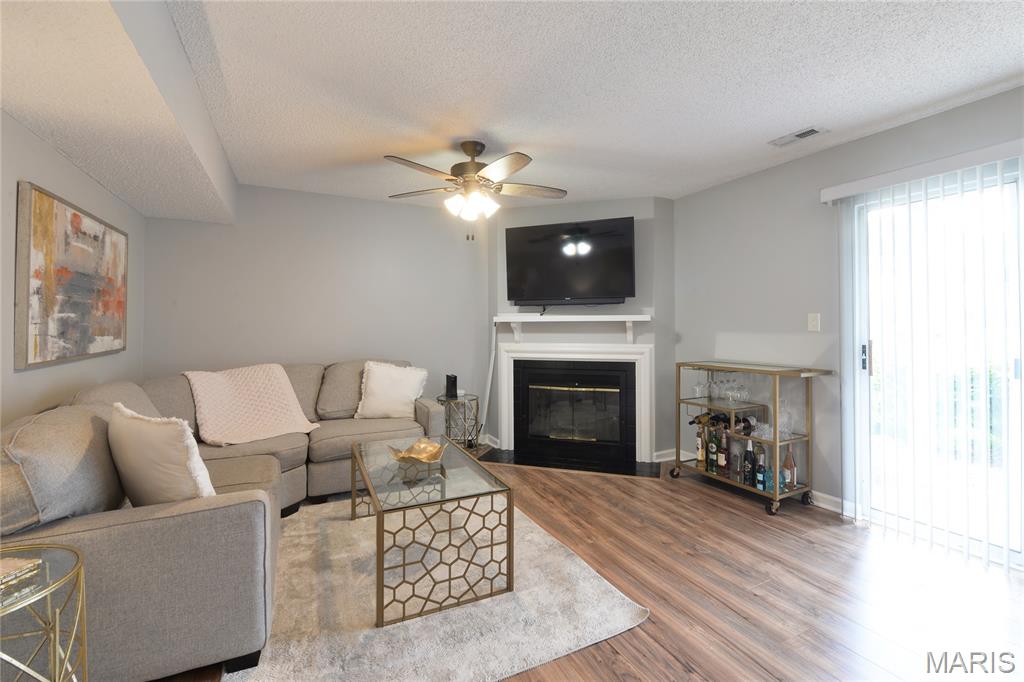 Brentwood Forest Condo Ph Eight - Residential