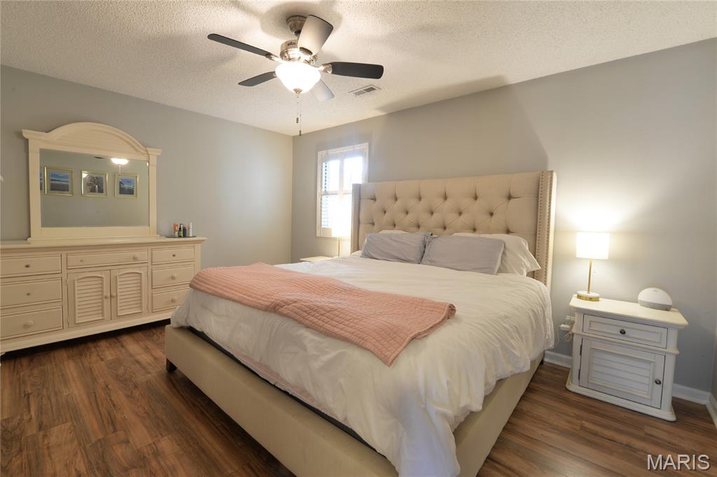 Brentwood Forest Condo Ph Eight - Residential
