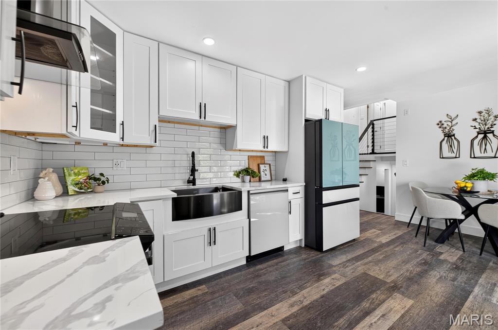 Crystal Wood Dr - Residential