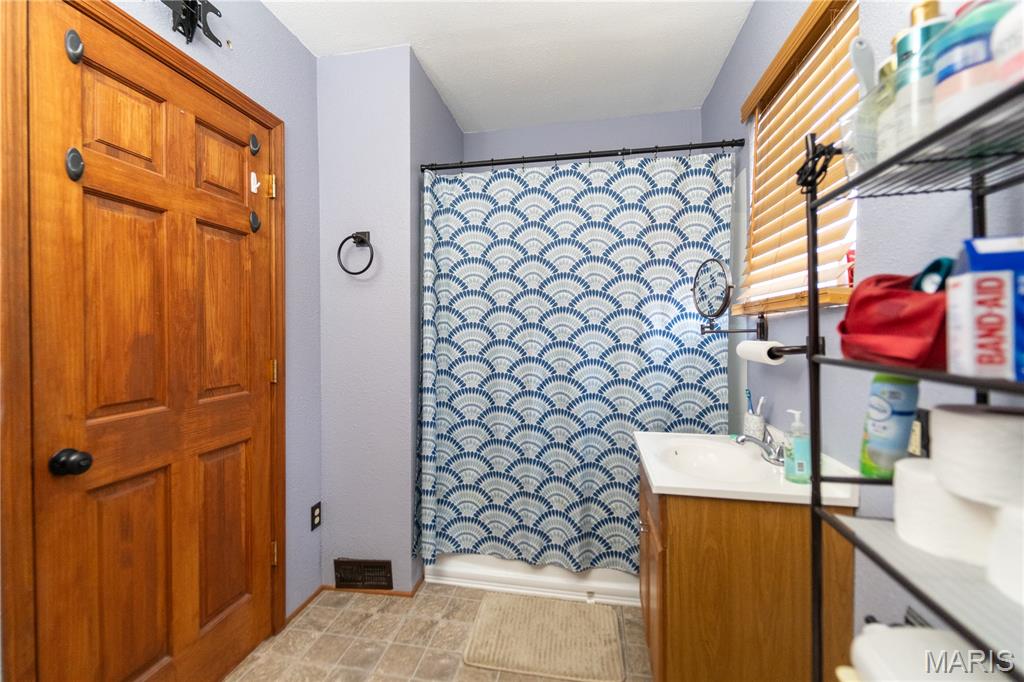 Alton - Commercial Sale
