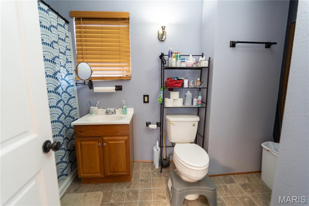 Alton - Commercial Sale