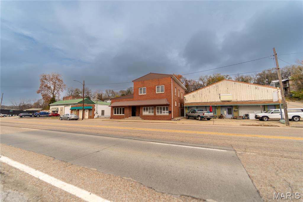 Alton - Commercial Sale