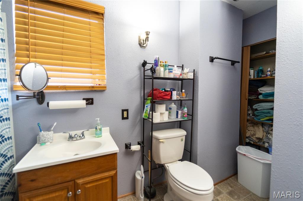 Alton - Commercial Sale